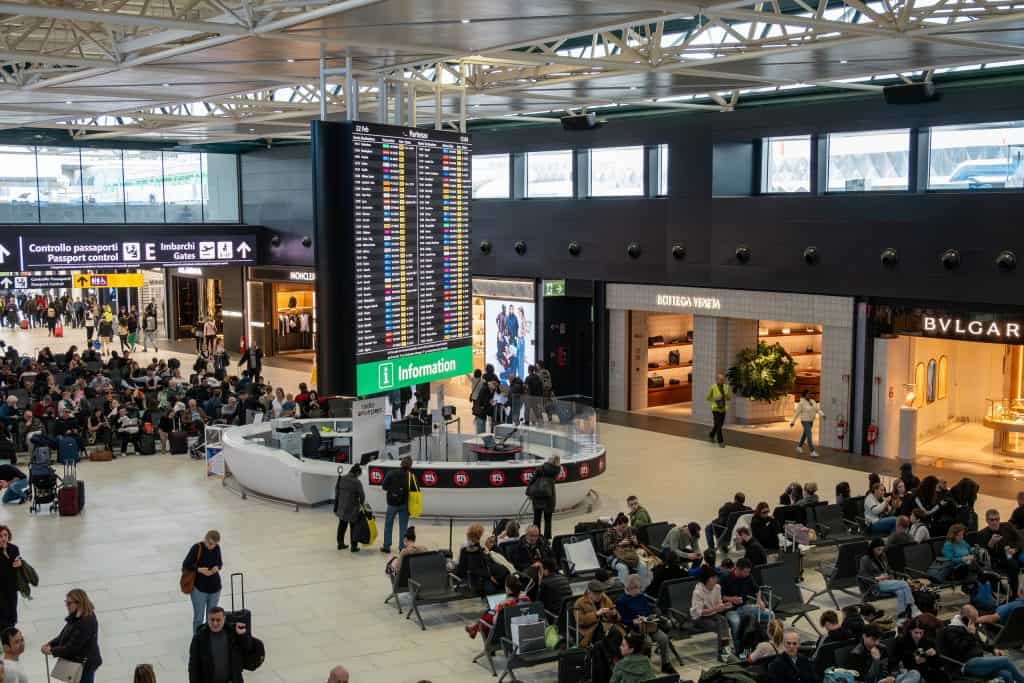 Ataque hacker derruba check-in dos principais aeroportos da Europa