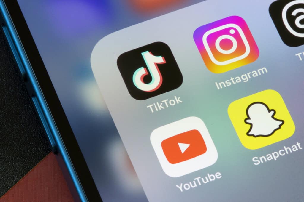 Caso histórico avalia se Meta, TikTok e YouTube causam vício em jovens