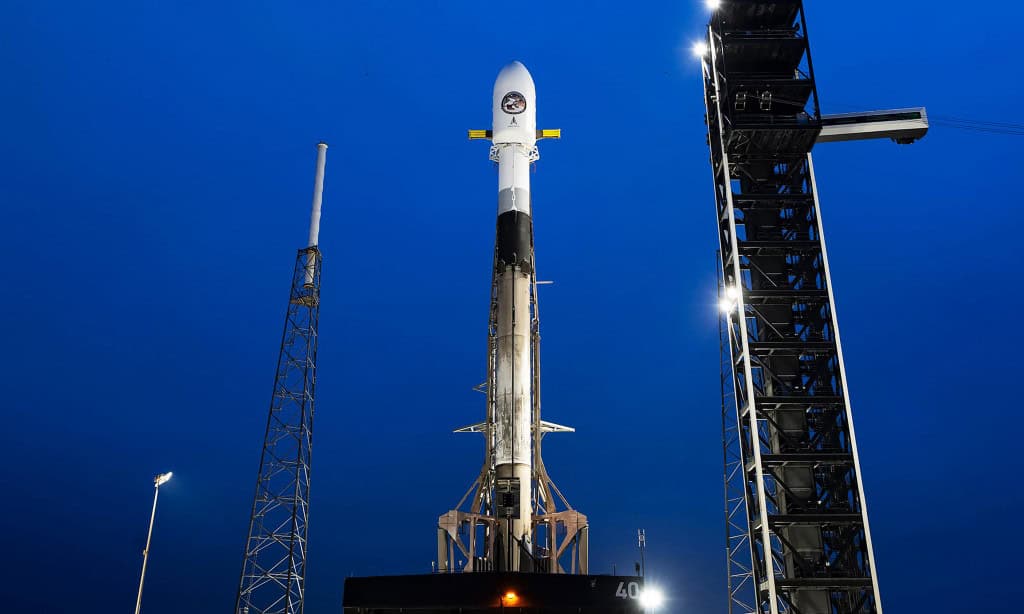 SpaceX suspende lançamentos do Falcon 9 após problema em voo