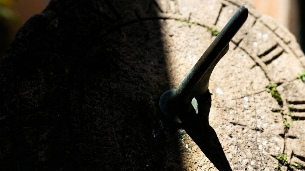 Benjamin Franklin : “Não esconda seus talentos; eles foram feitos para serem usados. O que seria de um relógio de sol na sombra?”