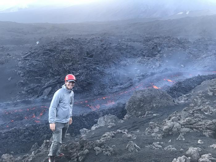 Vulcão mais ativo da Europa, Monte Etna se comporta de forma diferente de qualquer outro 